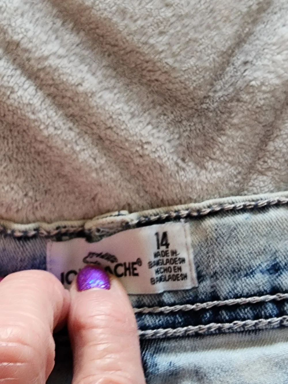 Women Jeans Subcategory Identification